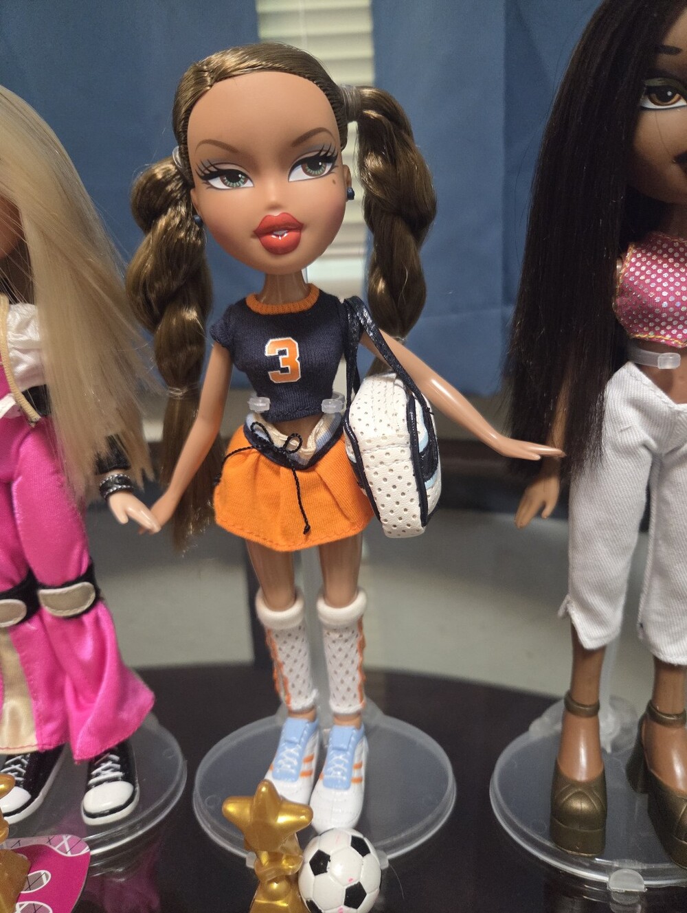 2005 Yasmin Play Sportz Soccer Doll